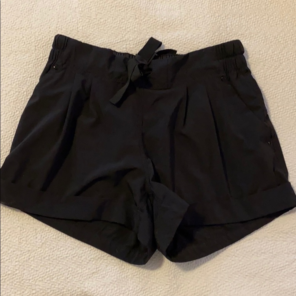 Lululemon short